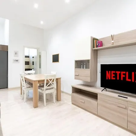 A 10 Min Da San Giovanni Casa Indipendente Apartment *