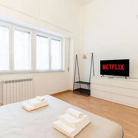 A 10 Min Da San Giovanni Casa Indipendente * Rome