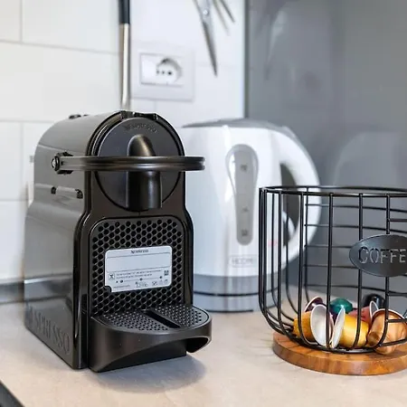 Apartment A 10 Min Da San Giovanni Casa Indipendente