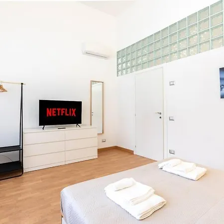 Apartment A 10 Min Da San Giovanni Casa Indipendente Rome